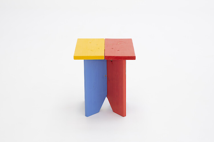 Bildname: Folkwang Finale Kindermobel Erwachsene Und Kinder Bauen Zusammen Rd9h8h.750x0